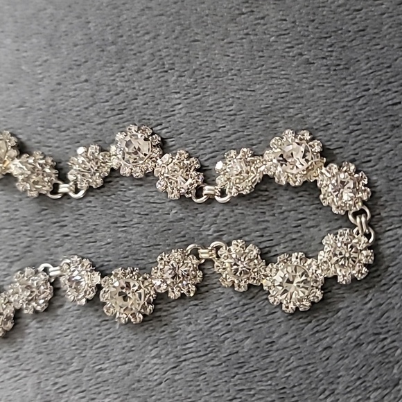 Cezanne Daisy Rhinestone Necklace - Picture 3 of 5